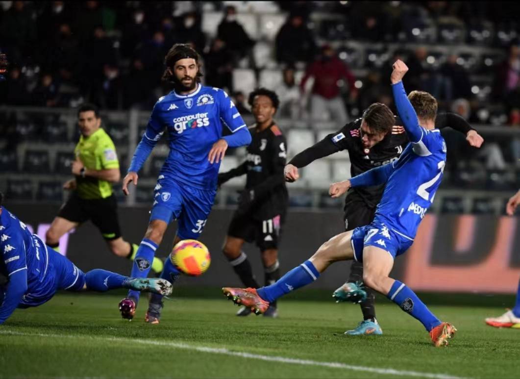 开云体育中国-包含沃尔夫斯堡在比赛中展现出色球技的词条