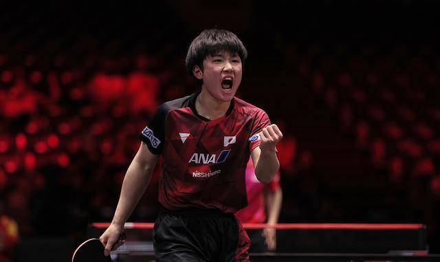 柏林联队千钧一发，成功反超对手