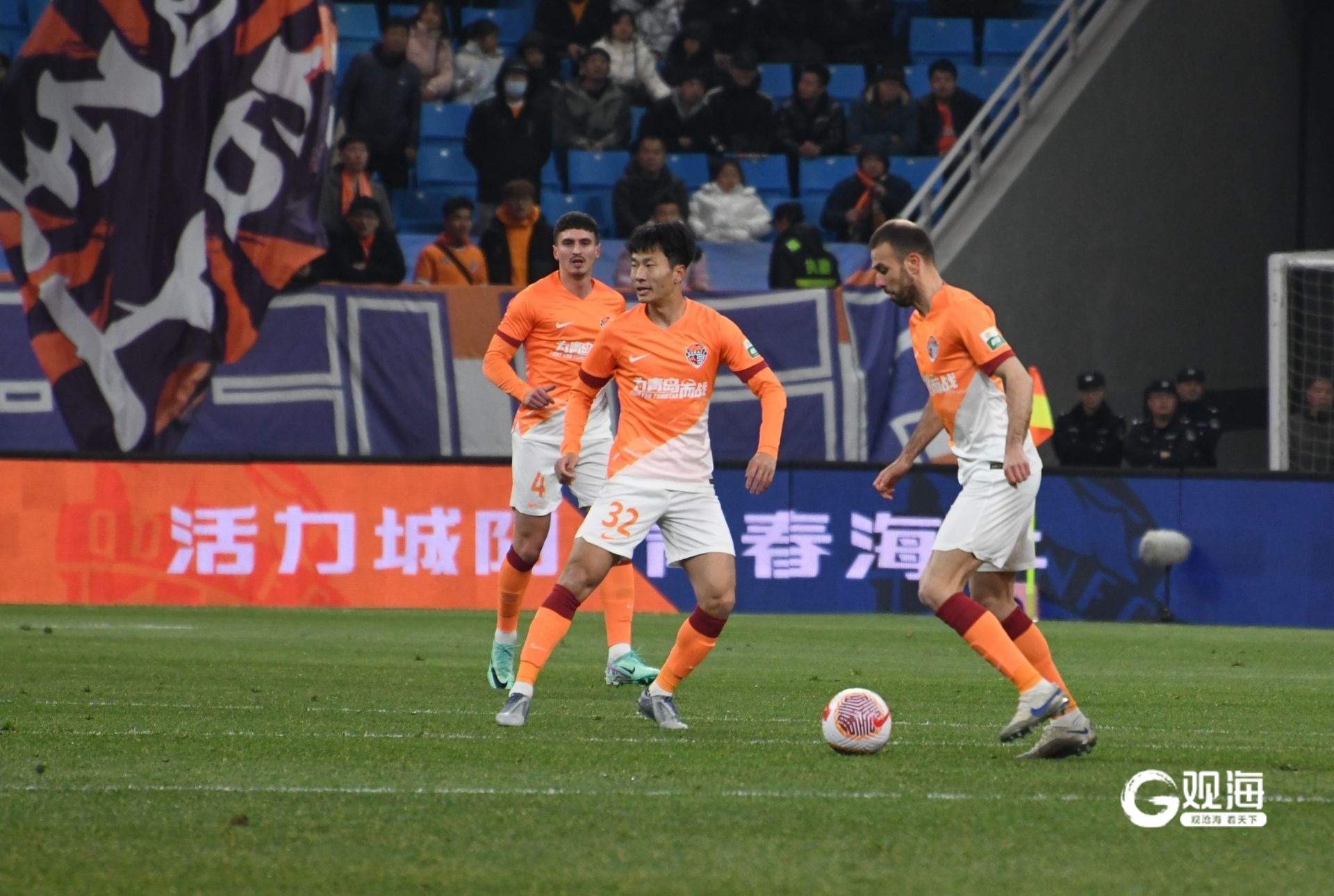 包含保级压力，斯洛文尼亚面临生死考验的词条