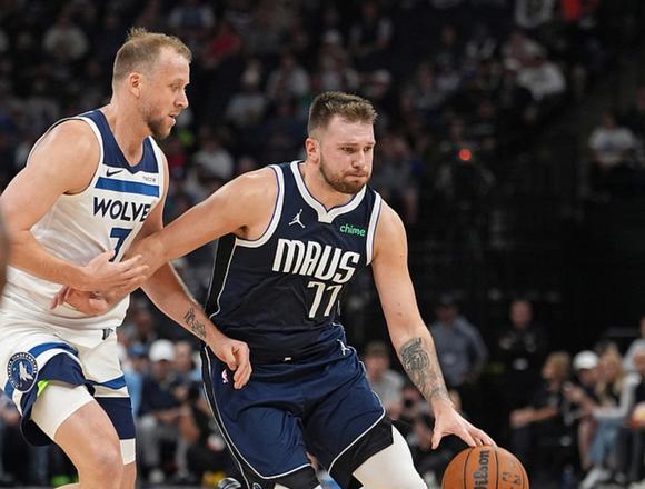 森林狼击败马刺，克里斯满分表现