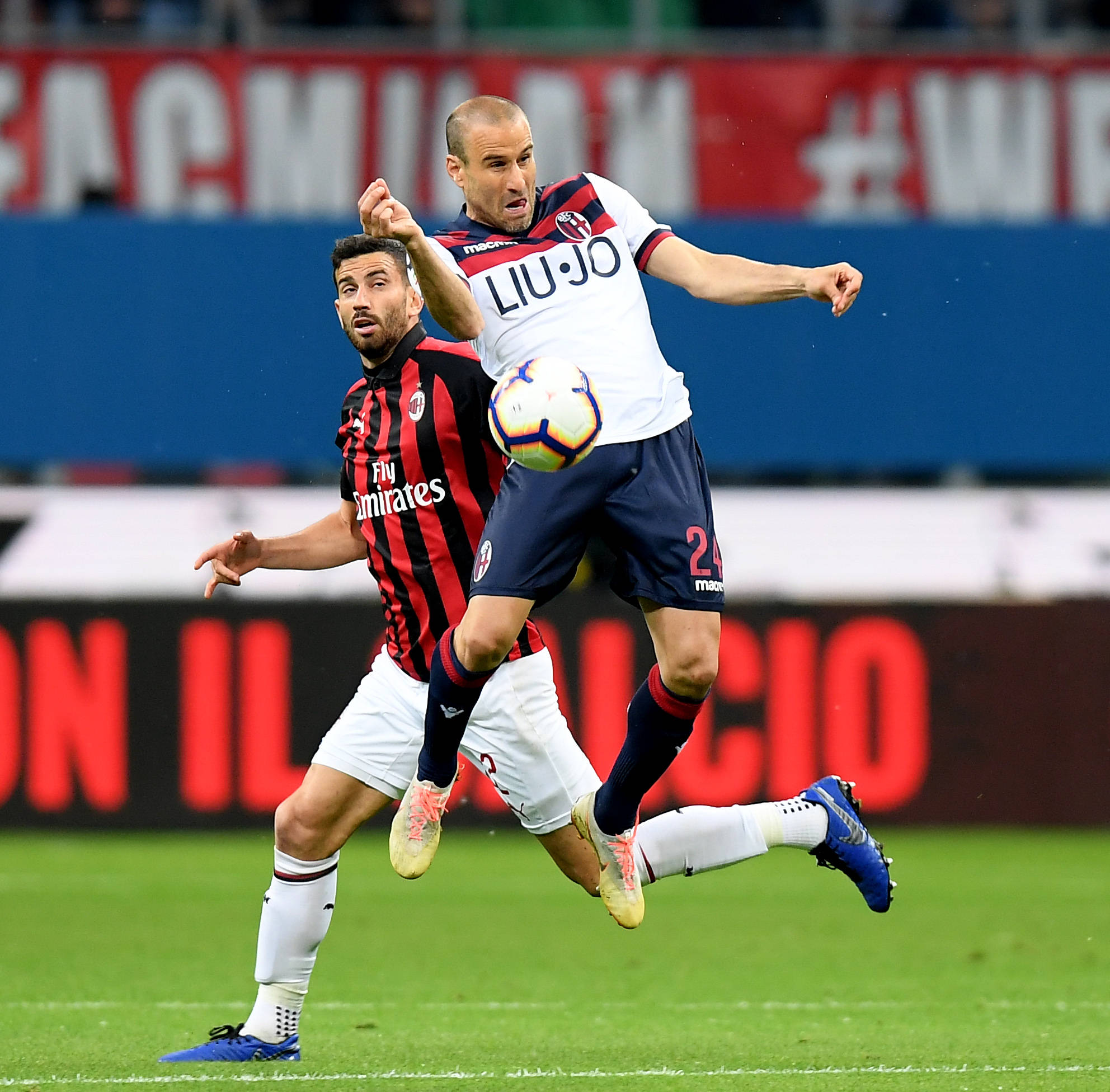 开云体育下载-博洛尼亚主场被那不勒斯击溃，保持低迷状态的简单介绍