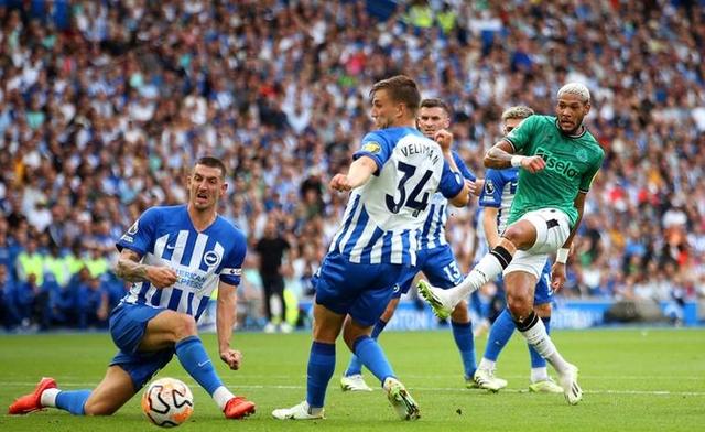 利兹联主场力克伯恩利，成功保级的简单介绍