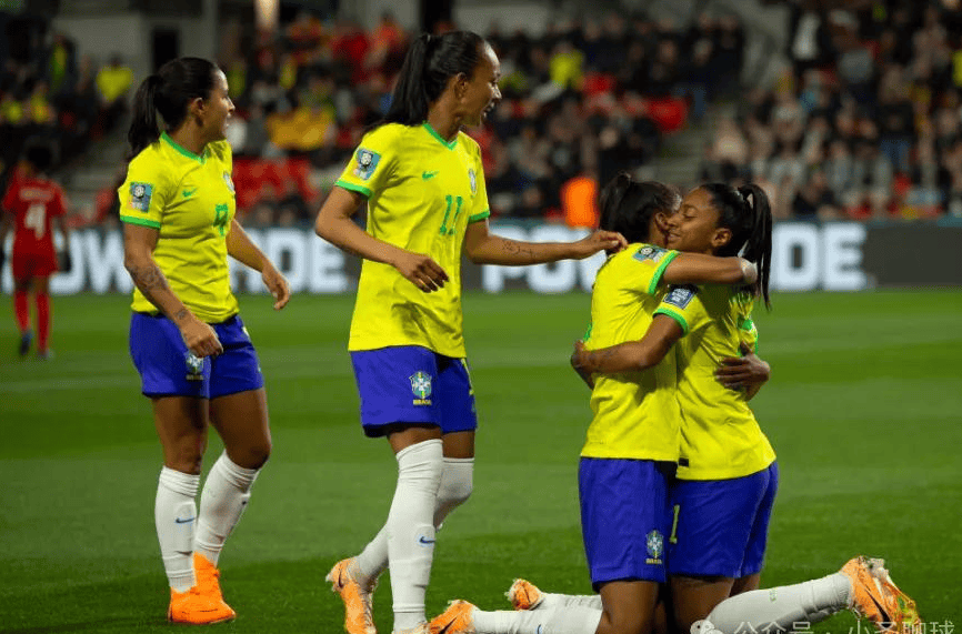 关于西兰女足实力不容小觑,一举晋级次轮赛事的信息 关于西兰女足实力不容小觑,一举晋级次轮赛事的信息