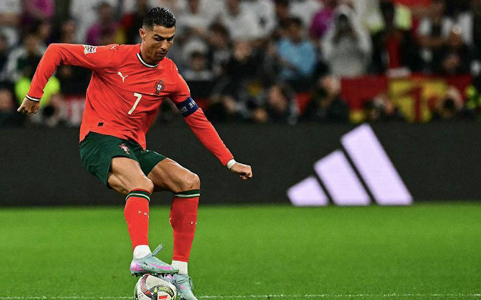 -大逆转！球队完成意外逆转，成功捍卫胜利的简单介绍