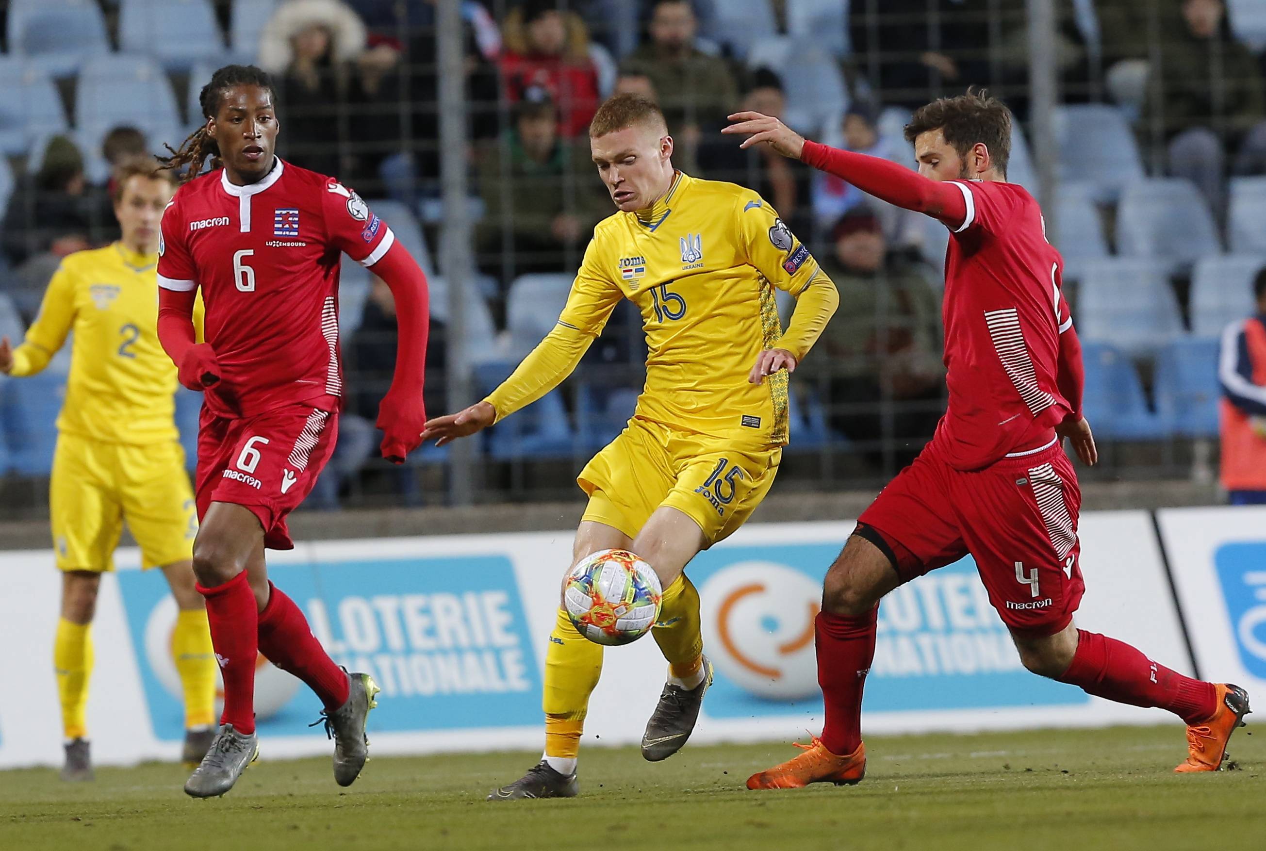 开云体育下载-乌克兰队不敌波兰，提前出局