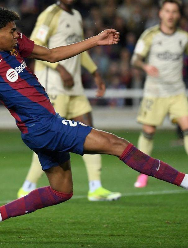 开云体育官方网站-包含奥萨苏纳客场逆转，缩小与前四的差距的词条