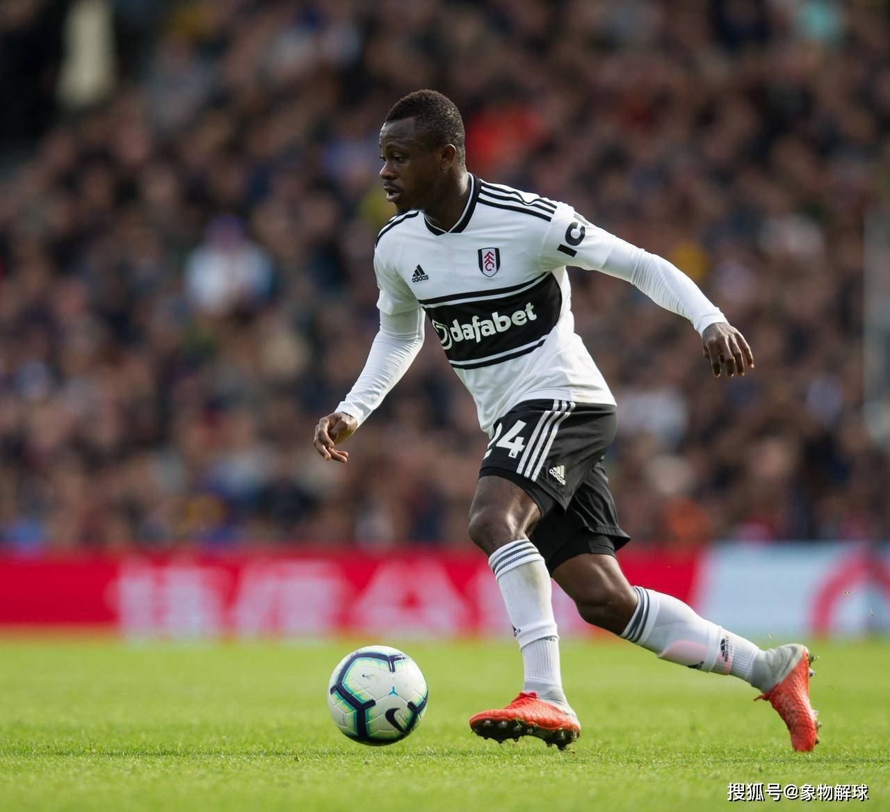 纽卡斯尔主场告捷，富勒姆全面压制