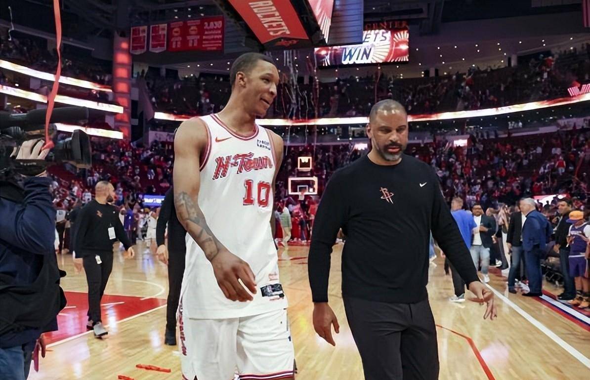 开云体育在线-包含拉科鲁尼亚遭遇惨败，主场战绩不尽如人意的词条