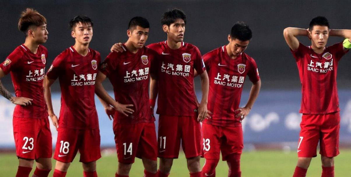 开云平台-上港客场1-0完胜泰达，提前三轮夺得中超冠军