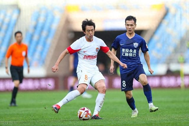 开云平台-雄狮球员展现出色配合，球队整体实力明显提升