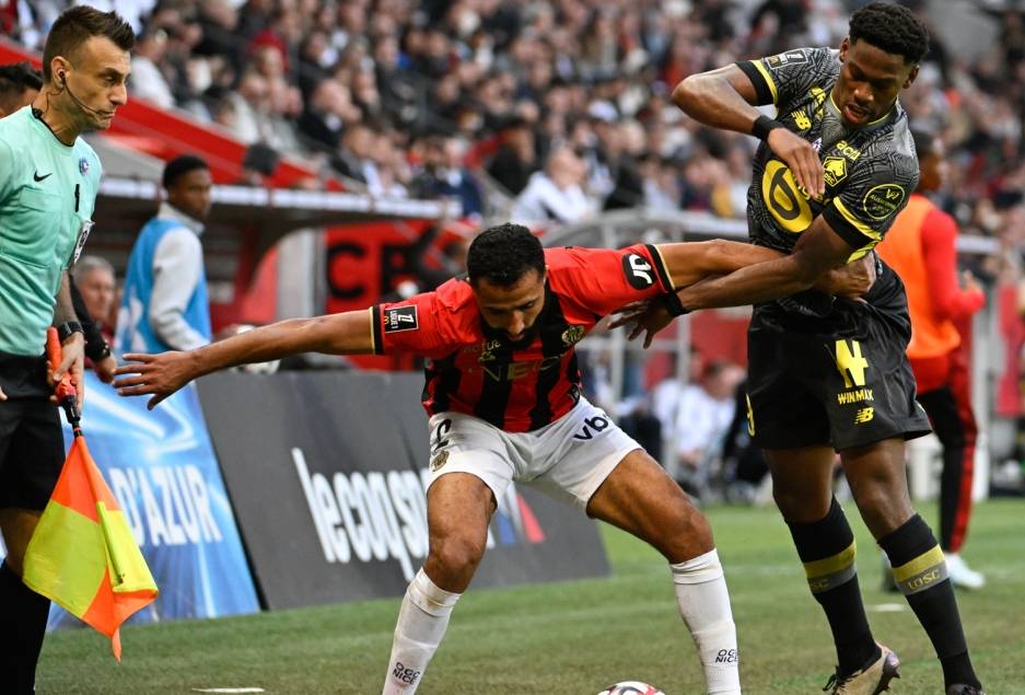 雷恩戴帽,助拉齐奥取得胜利 雷恩戴帽,助拉齐奥取得胜利