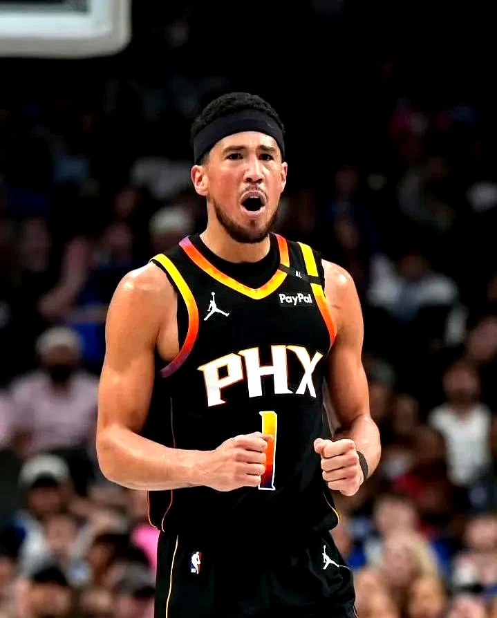 太阳客场胜爵士！布克持续高效的简单介绍