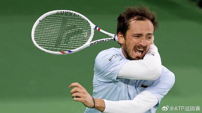 开云体育中国-德国网球队血洗世界网球队，梅德韦杰夫制霸全场的简单介绍