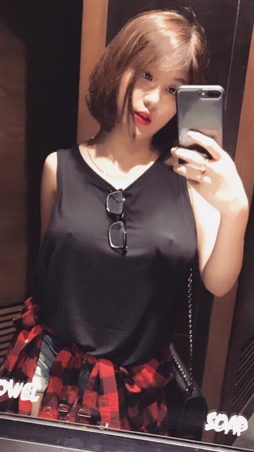 末节风暴，霍勒迪攻防一体主宰比赛，鹈鹕团队合力收割马刺