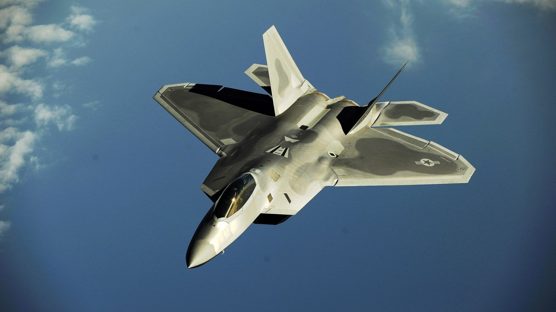 红黑引擎轰鸣!卡马文加节奏魔方,助AC米兰冰岛压哨惊魂