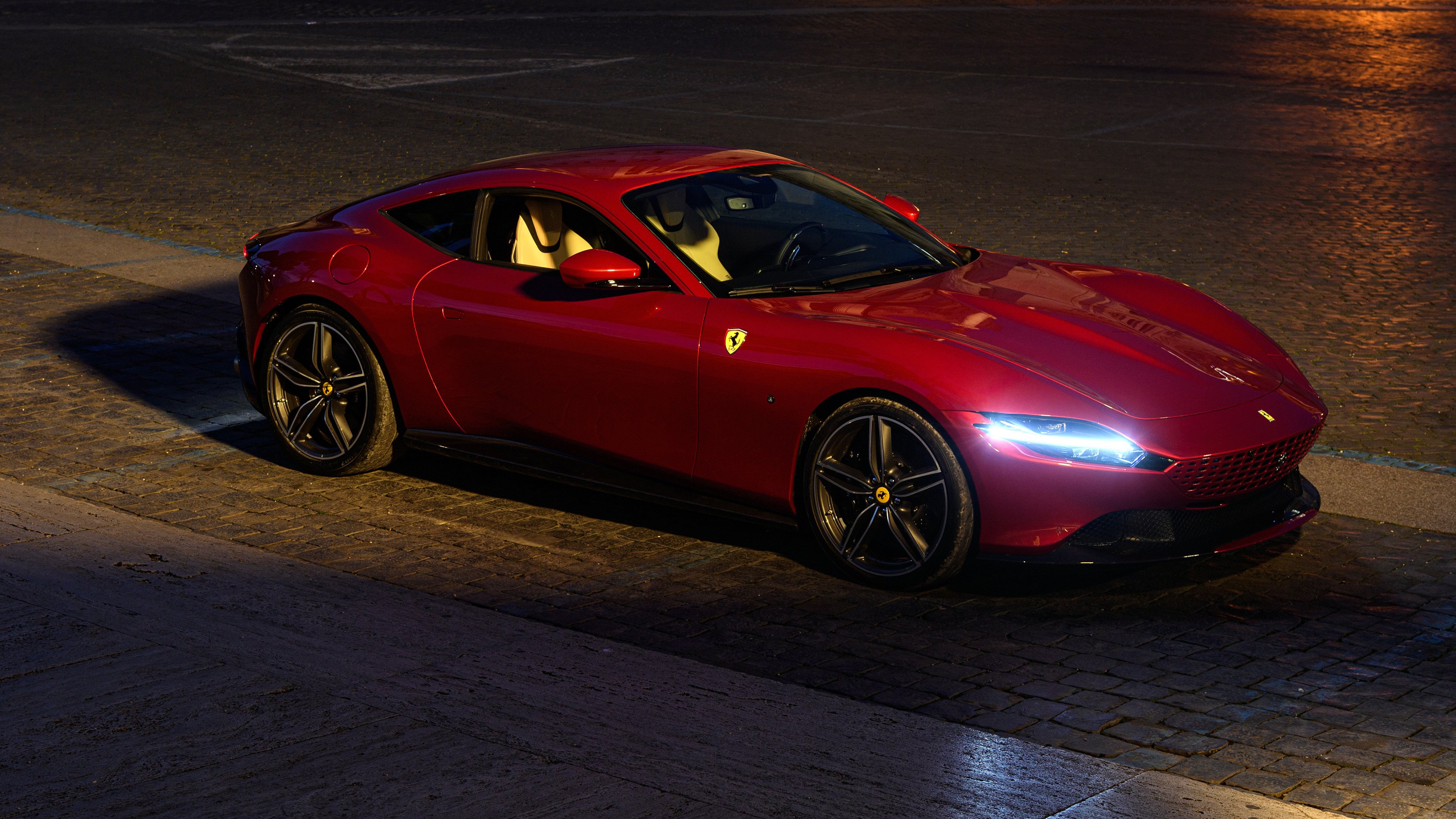 跨界竞技场，喀麦隆的战术大师课与苏亚雷斯的F1速度传奇